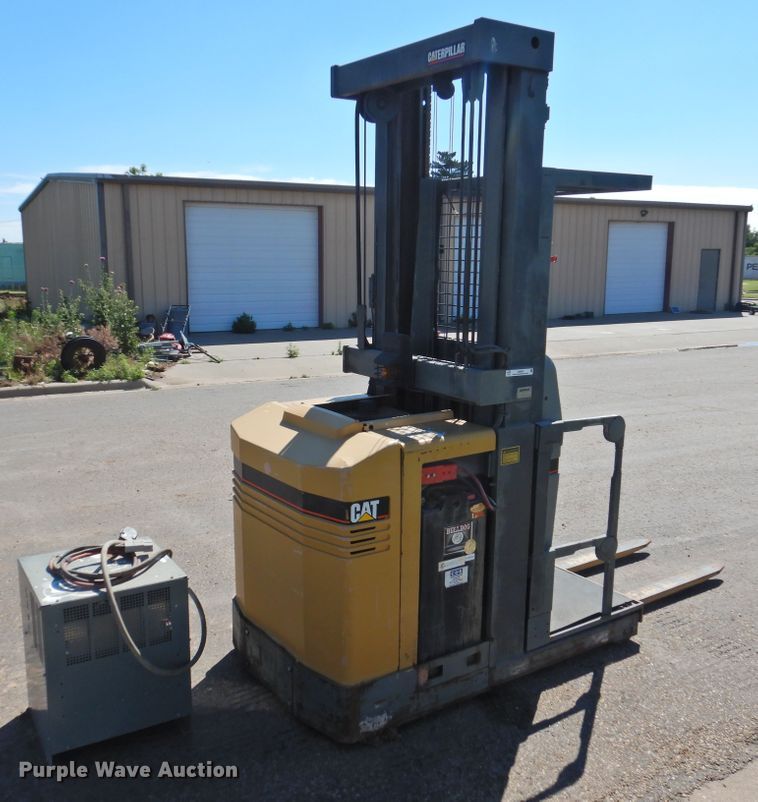 image for item JX9941 Caterpillar NOR30  order picker