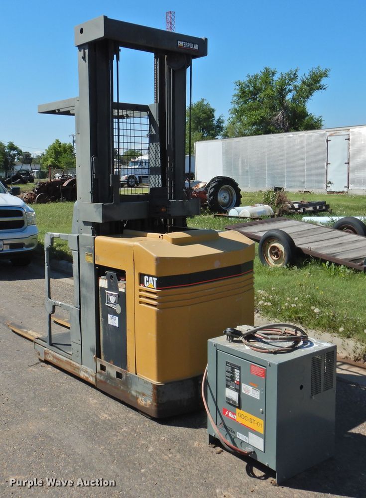 image for item JX9941 Caterpillar NOR30  order picker