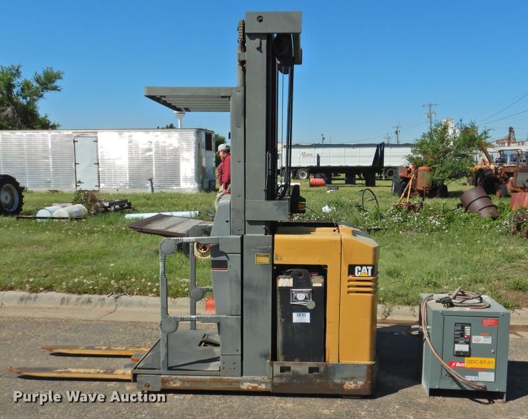 image for item JX9941 Caterpillar NOR30  order picker