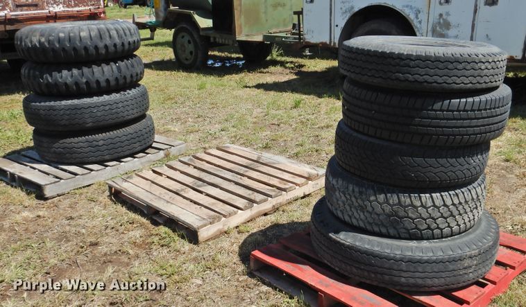 image for item JX9942 (9) tires