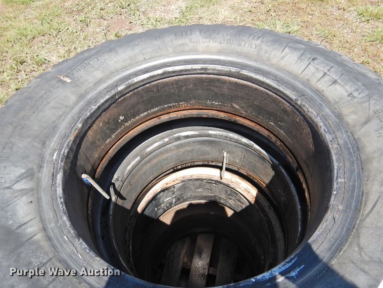 image for item JX9942 (9) tires