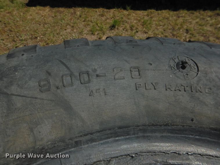 image for item JX9942 (9) tires
