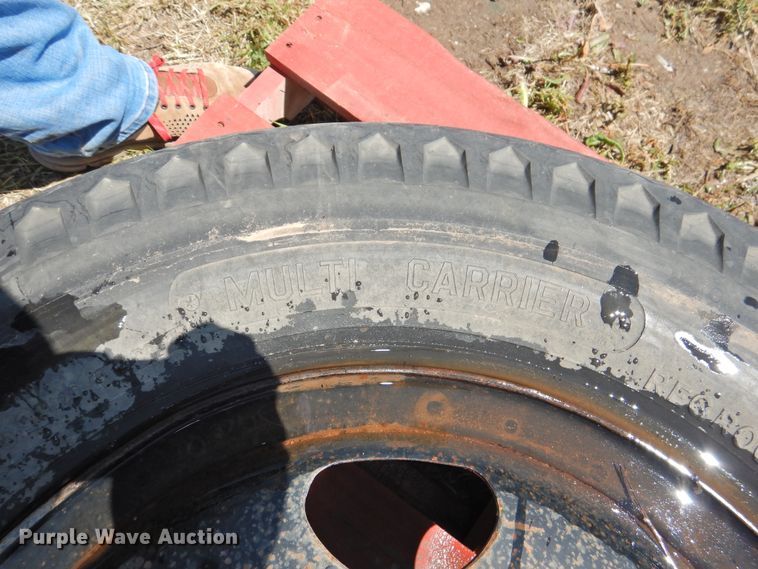 image for item JX9942 (9) tires