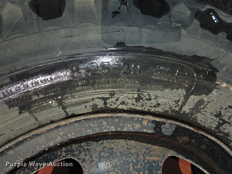 image for item JX9942 (9) tires