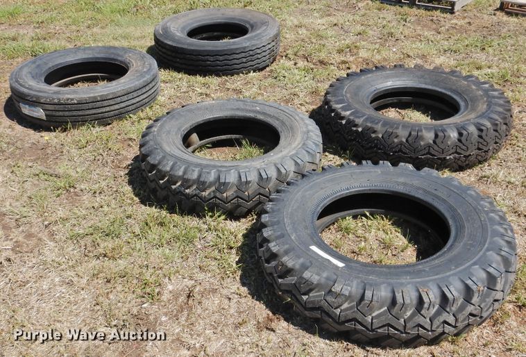 image for item JX9943 (5) tires