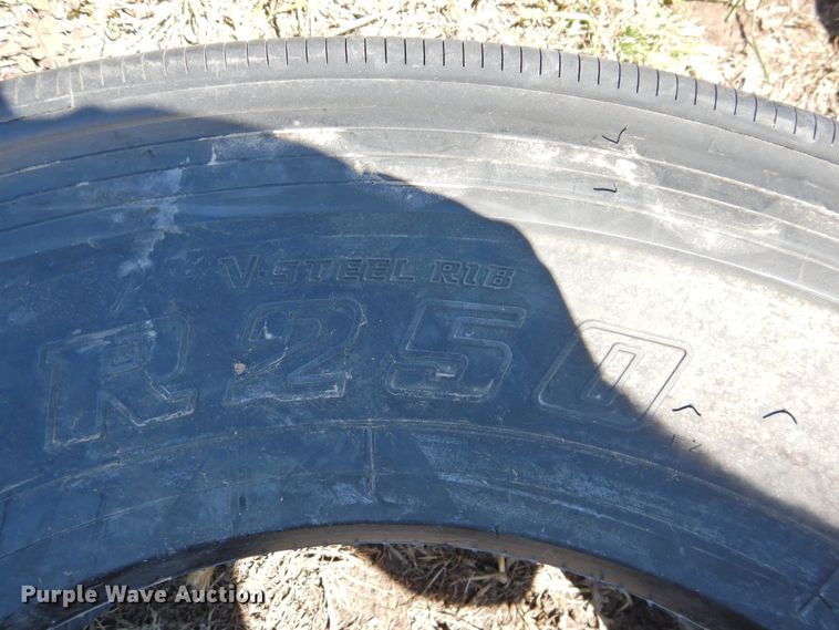 image for item JX9943 (5) tires
