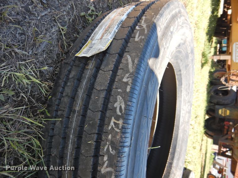 image for item JX9943 (5) tires