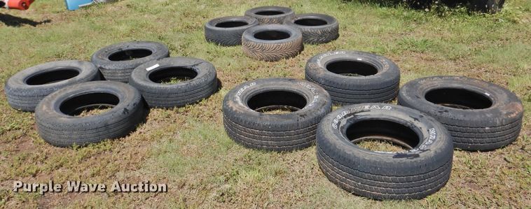image for item JX9944 (12) tires