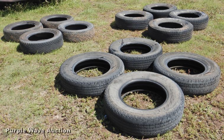 image for item JX9944 (12) tires