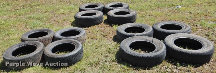 image for item JX9944 (12) tires