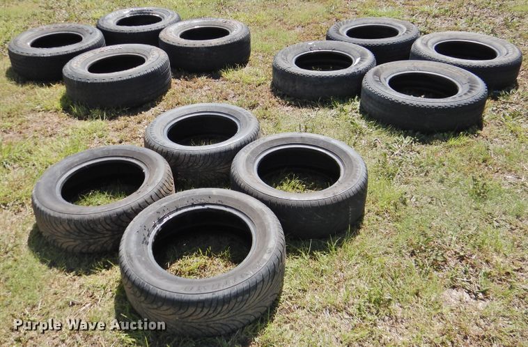 image for item JX9944 (12) tires
