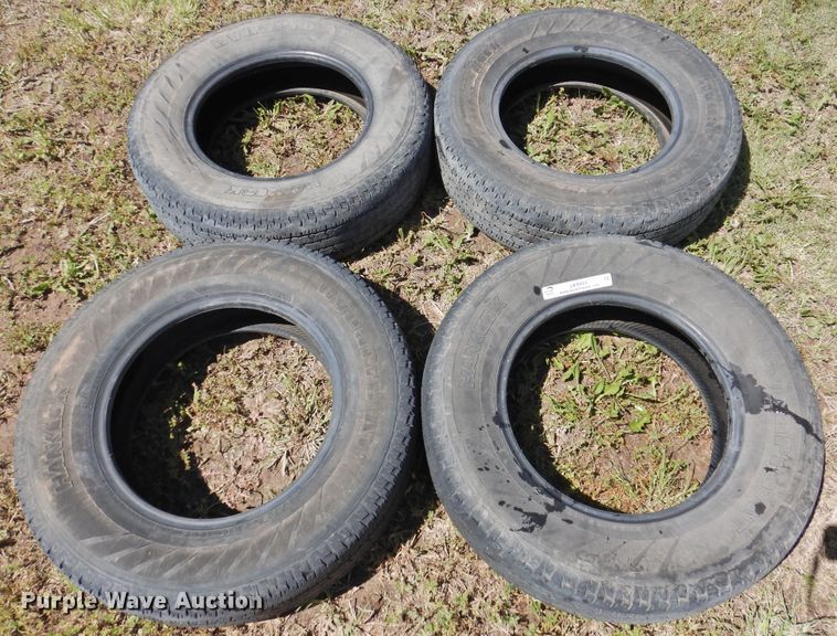 image for item JX9944 (12) tires