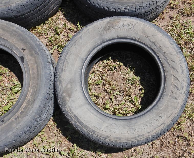 image for item JX9944 (12) tires