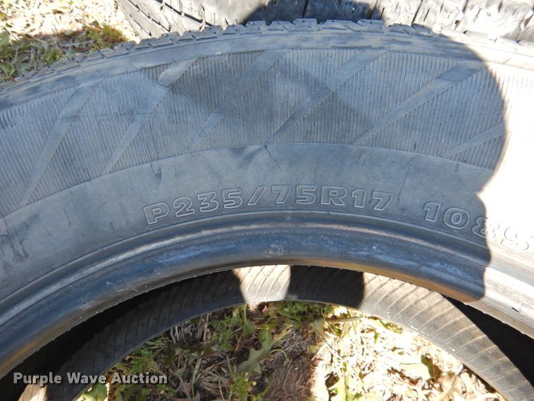 image for item JX9944 (12) tires