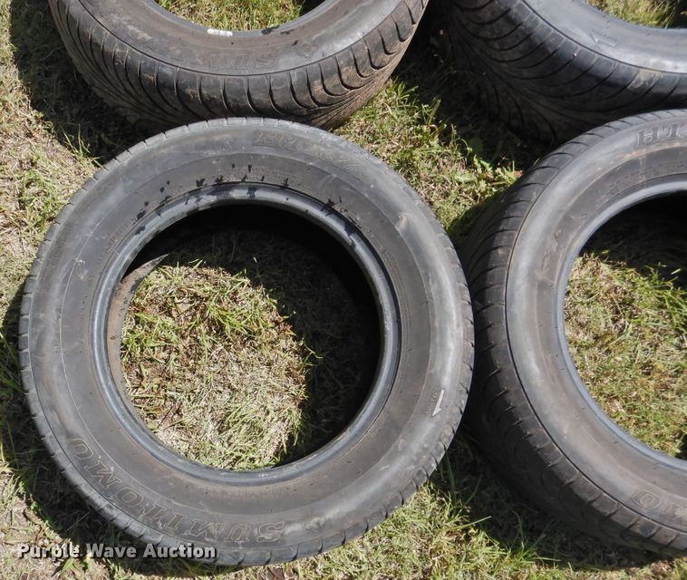 image for item JX9944 (12) tires