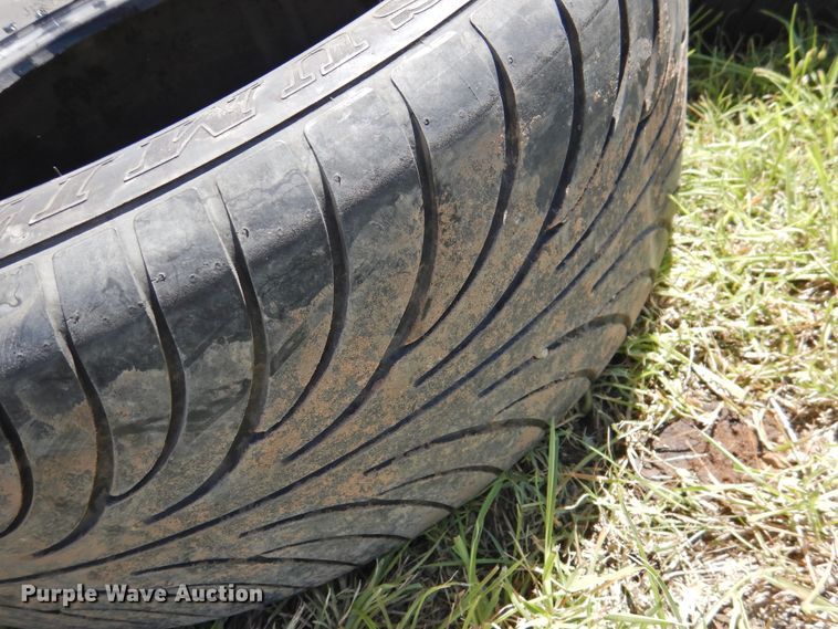 image for item JX9944 (12) tires