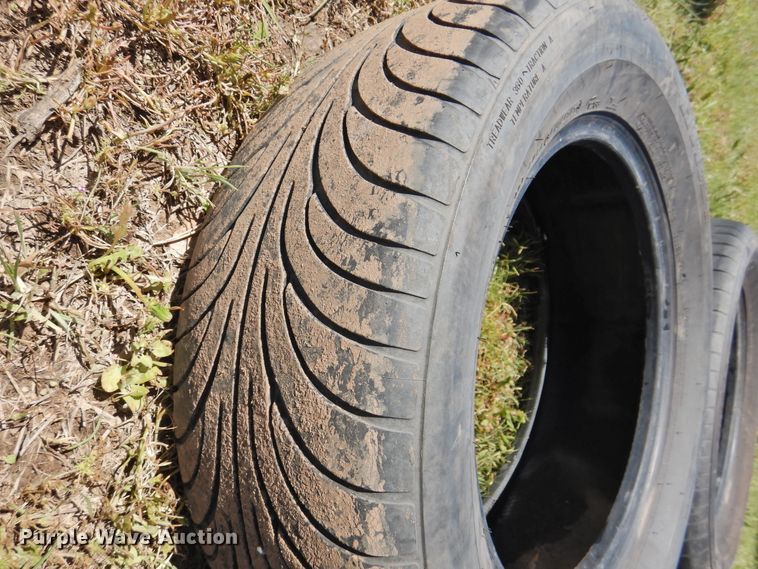 image for item JX9944 (12) tires