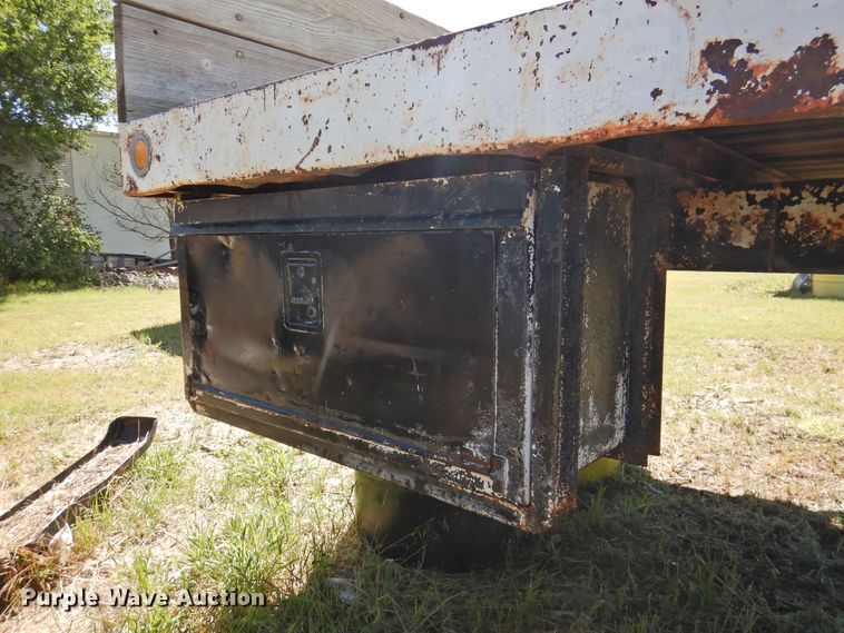 image for item JX9949 Flatbed