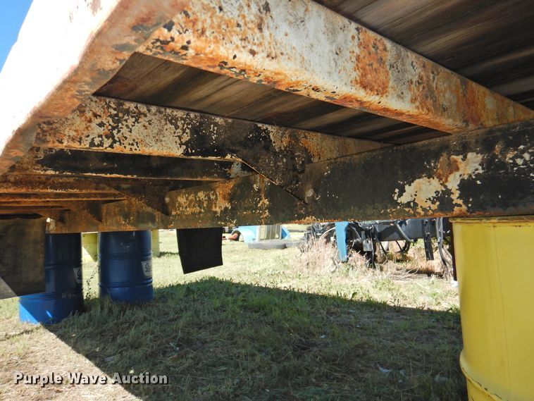 image for item JX9949 Flatbed