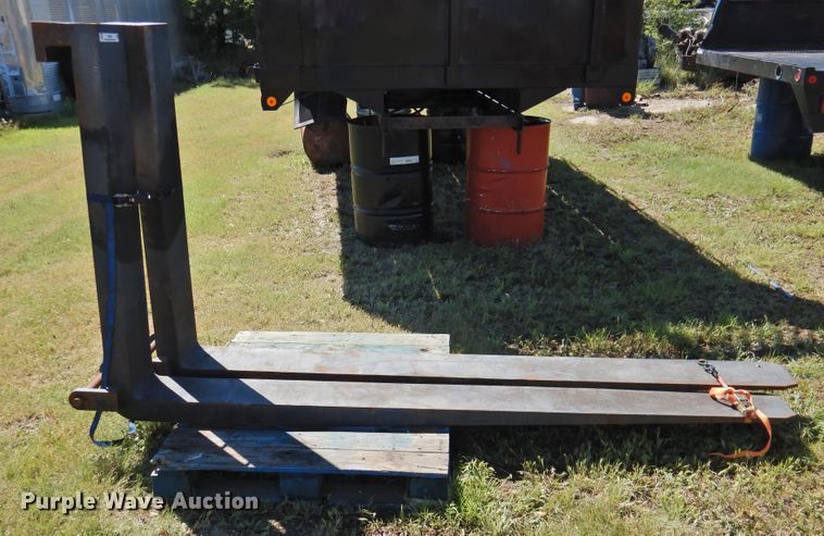 image for item JX9953 8'L forks