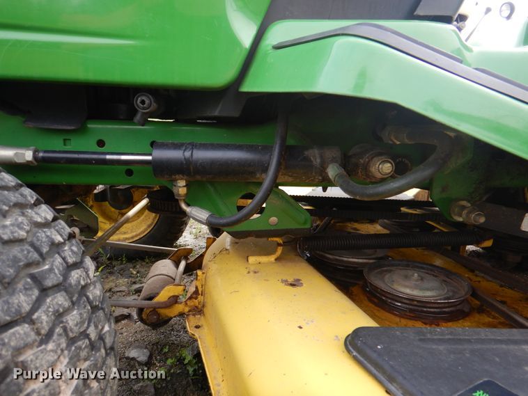 image for item JY9948 John Deere 335  lawn mower