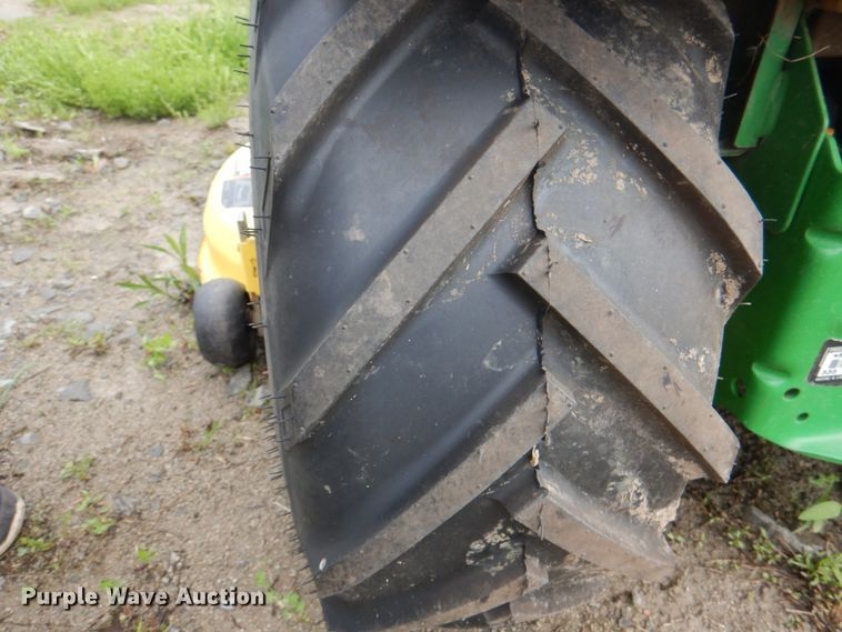 image for item JY9948 John Deere 335  lawn mower