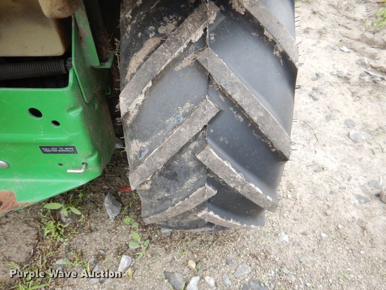 image for item JY9948 John Deere 335  lawn mower