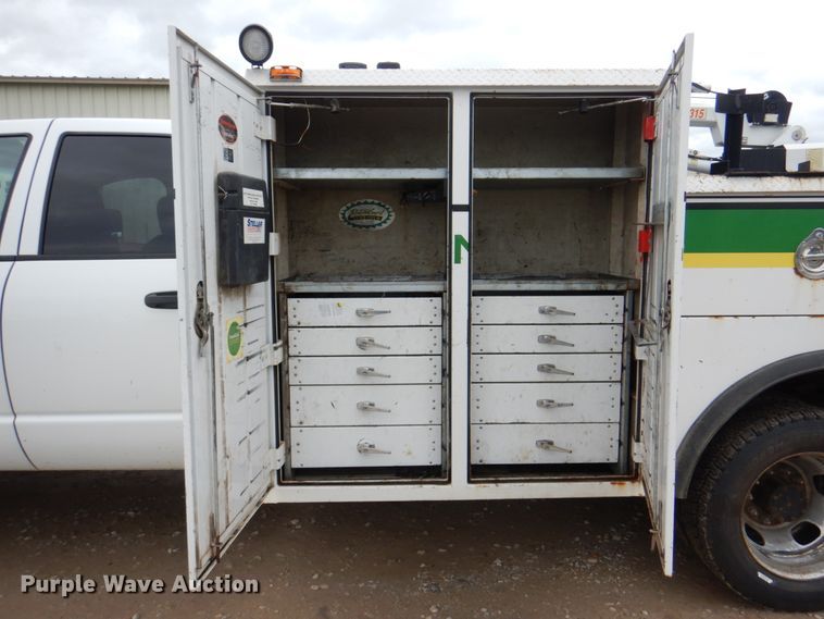 image for item JY9957 2008 Dodge Ram 5500 HD  utility / service truck