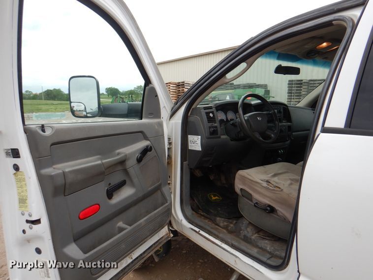 image for item JY9957 2008 Dodge Ram 5500 HD  utility / service truck