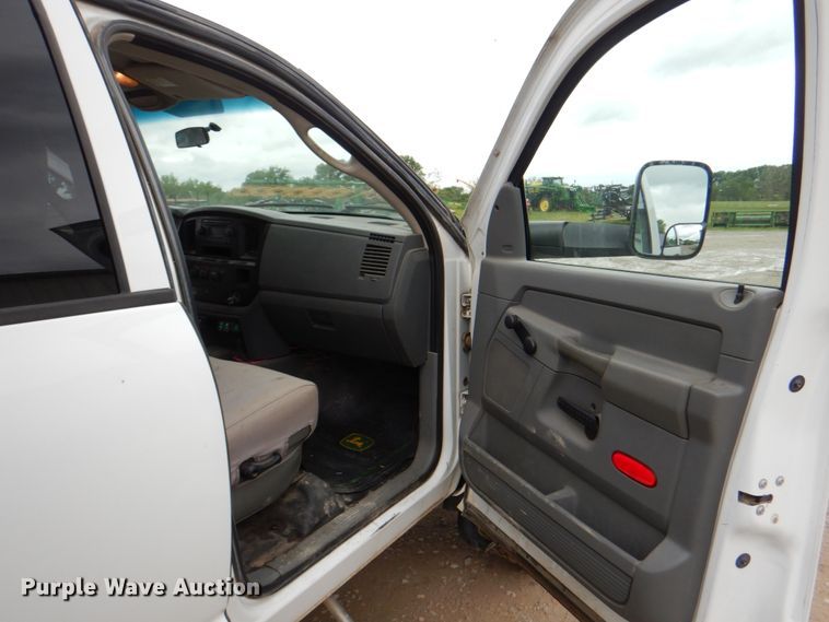 image for item JY9957 2008 Dodge Ram 5500 HD  utility / service truck