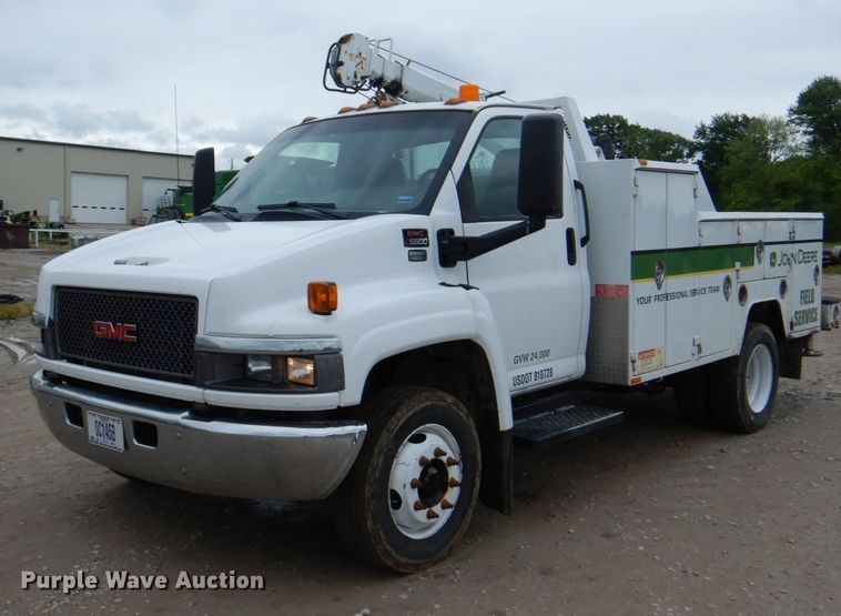 image for item JY9958 2005 GMC C5500  utility / service truck