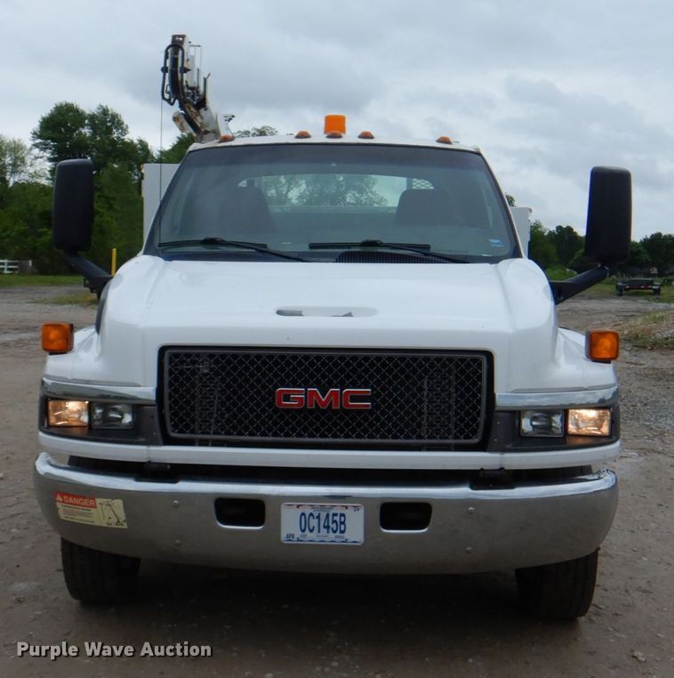 image for item JY9958 2005 GMC C5500  utility / service truck