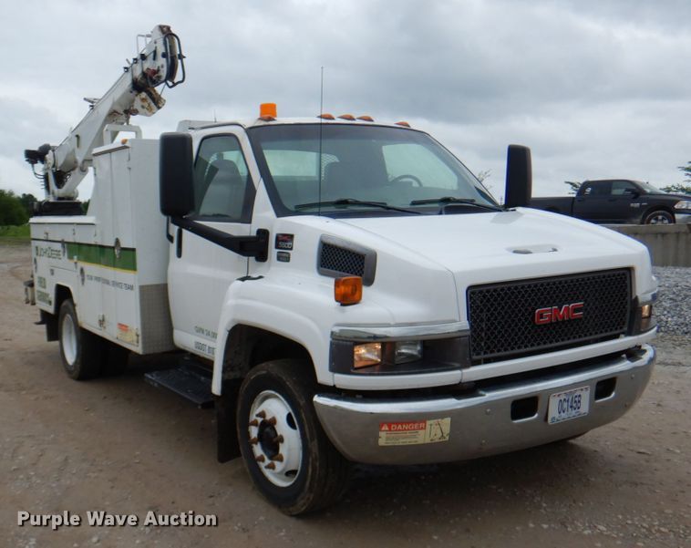 image for item JY9958 2005 GMC C5500  utility / service truck
