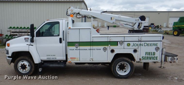 image for item JY9958 2005 GMC C5500  utility / service truck