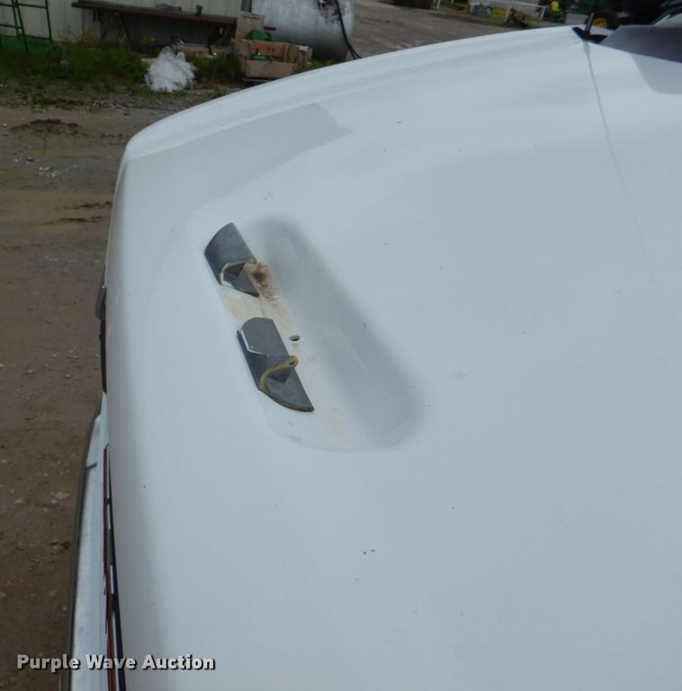 image for item JY9958 2005 GMC C5500  utility / service truck