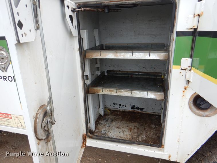 image for item JY9958 2005 GMC C5500  utility / service truck