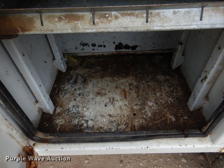 image for item JY9958 2005 GMC C5500  utility / service truck