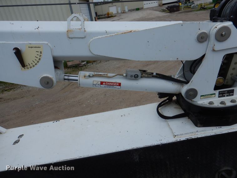 image for item JY9958 2005 GMC C5500  utility / service truck