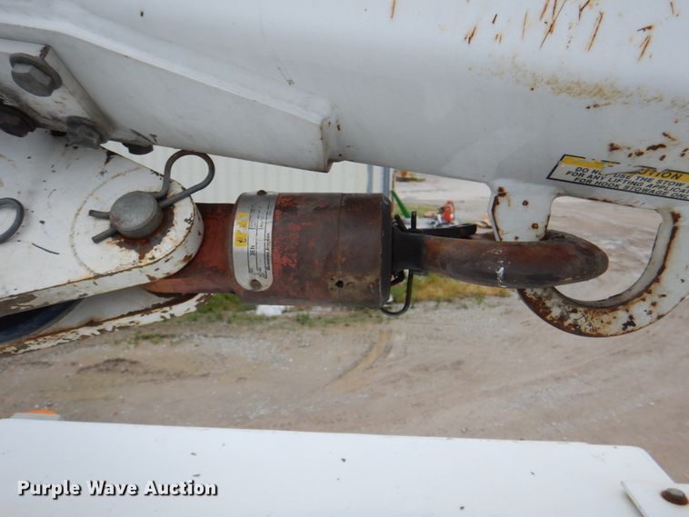 image for item JY9958 2005 GMC C5500  utility / service truck