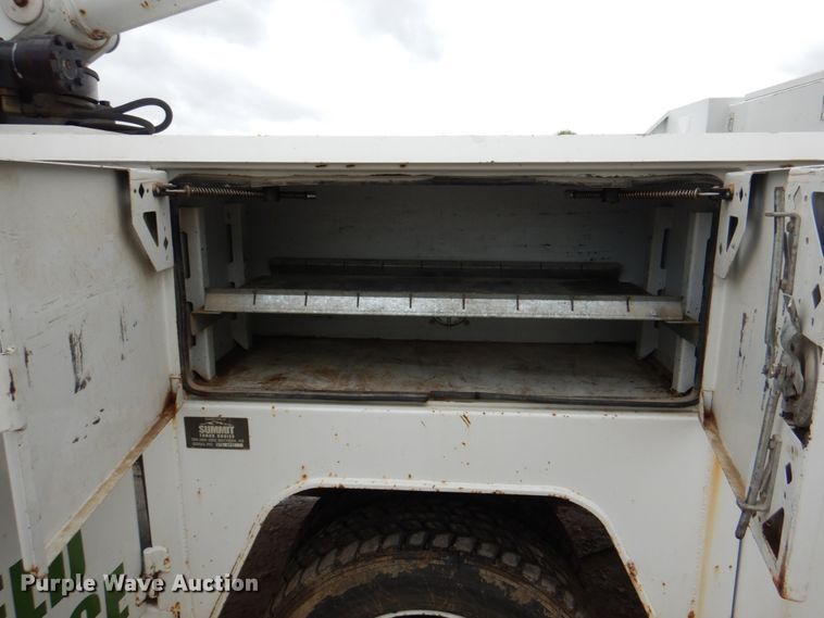 image for item JY9958 2005 GMC C5500  utility / service truck