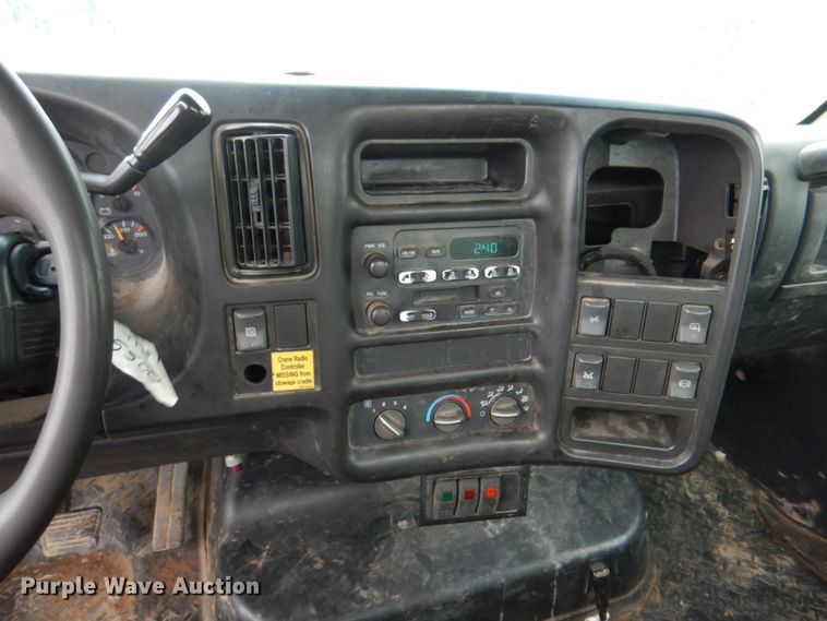 image for item JY9958 2005 GMC C5500  utility / service truck