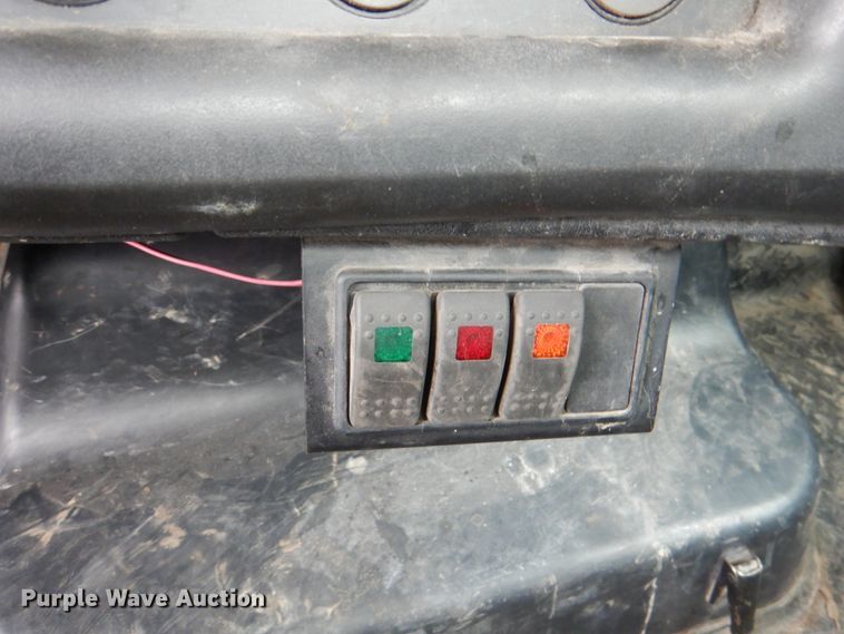 image for item JY9958 2005 GMC C5500  utility / service truck