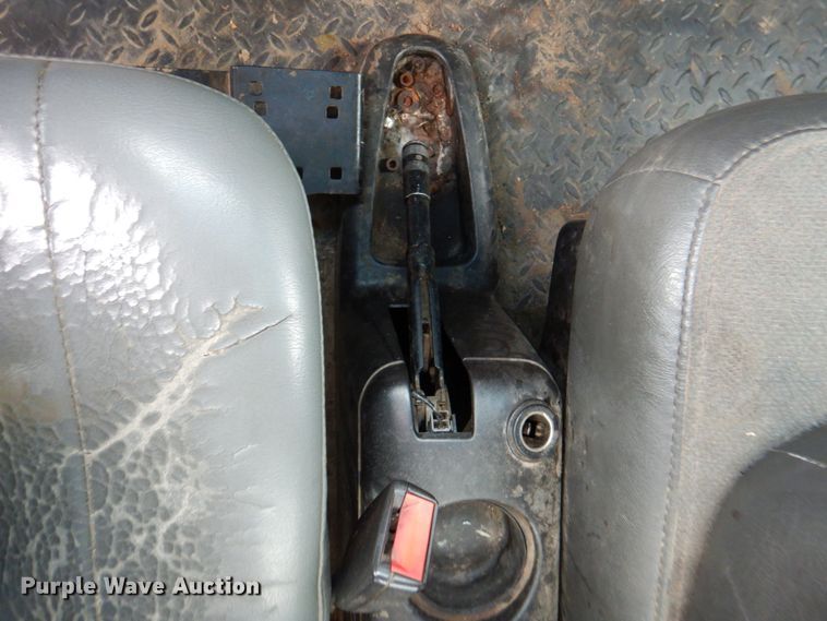 image for item JY9958 2005 GMC C5500  utility / service truck