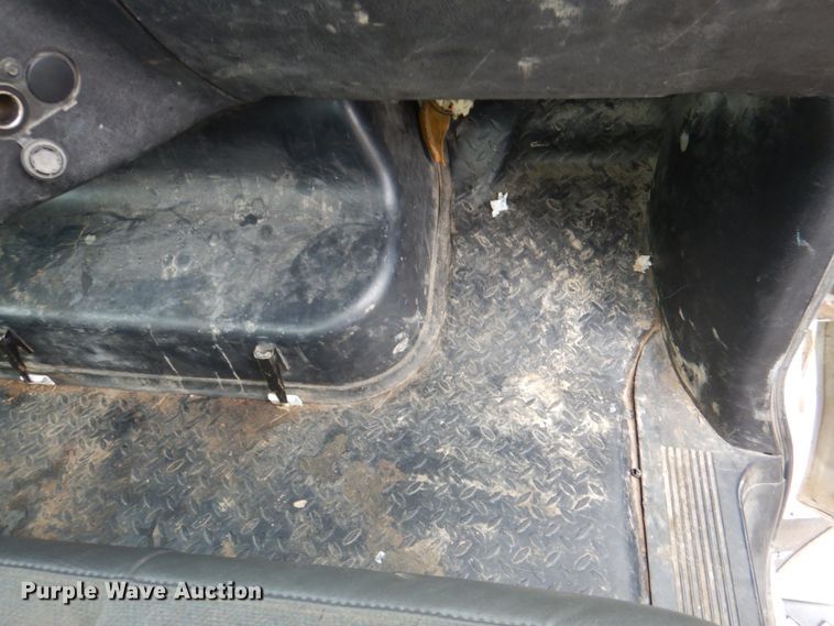 image for item JY9958 2005 GMC C5500  utility / service truck