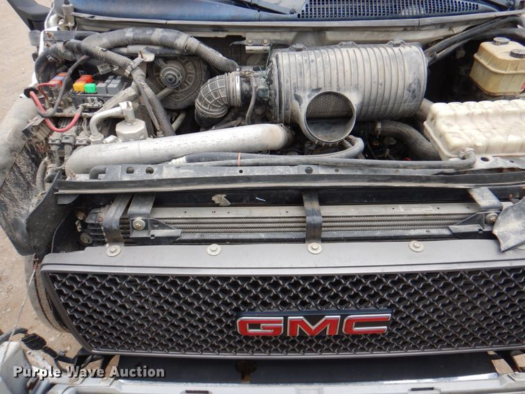 image for item JY9958 2005 GMC C5500  utility / service truck