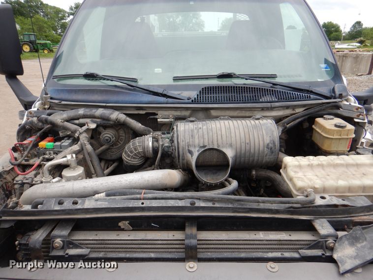 image for item JY9958 2005 GMC C5500  utility / service truck