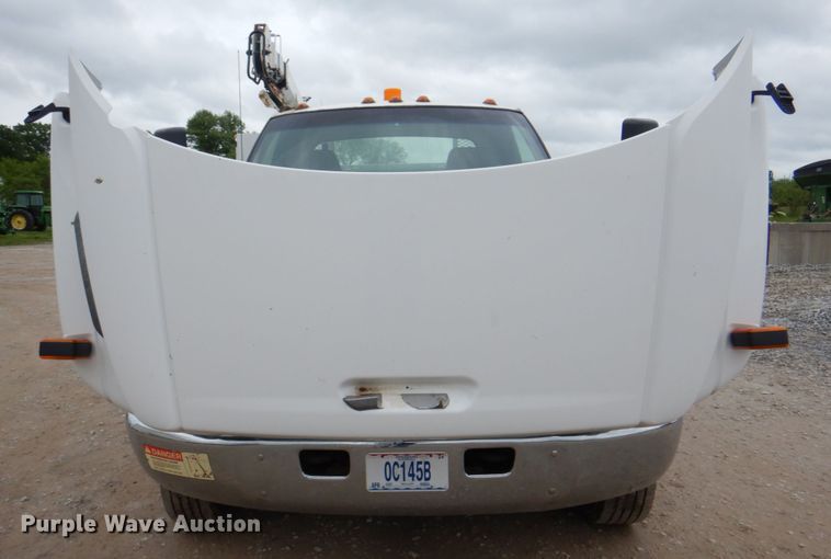 image for item JY9958 2005 GMC C5500  utility / service truck