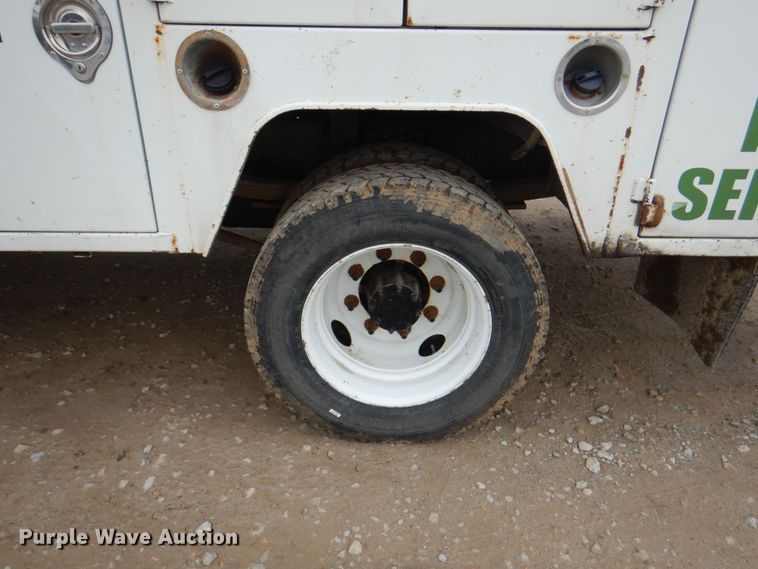 image for item JY9958 2005 GMC C5500  utility / service truck