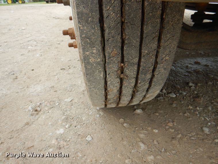 image for item JY9958 2005 GMC C5500  utility / service truck