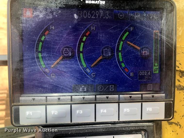 image for item DC2083 2013 Komatsu PC490LC-10  excavator
